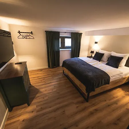 Eifellodge - Am Roten Sandberg Ferienhaus *