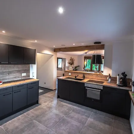 Eifellodge - Am Roten Sandberg * 普鲁姆