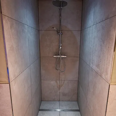 度假居 Eifellodge - Am Roten Sandberg 普鲁姆