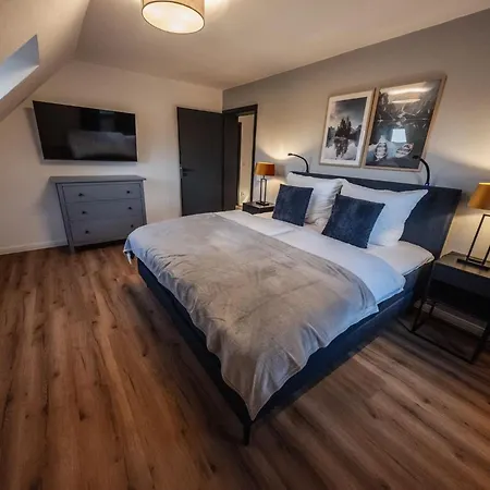 Ferienhaus Eifellodge - Am Roten Sandberg