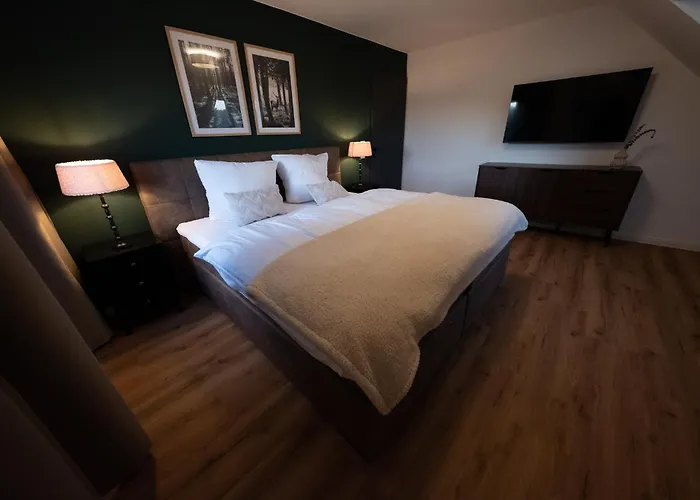 Eifellodge - Am Roten Sandberg Ferienhaus *